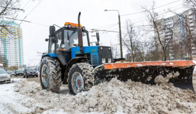 Объявление от Дмитрий: «Чистка снега коммунальным трактором отвал/щетка» 2 фото