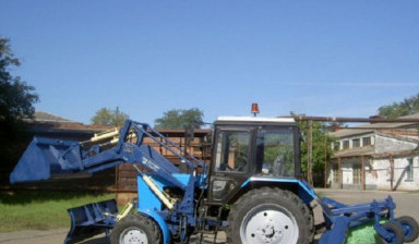 Объявление от Андрей: «Аренда трактора мтз 82.1 с щеткой» 1 фото