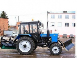 Услуги трактора МТЗ 82 с щеткой и отвалом