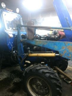 Объявление от Александр: «Чистка снега трактором мтз 82 без счетки greidernii-otval» 1 фото