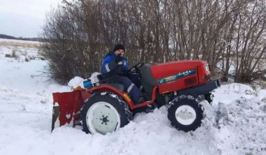Объявление от Анастасия Калинина: «Уборка снега мини трактором» 1 фото