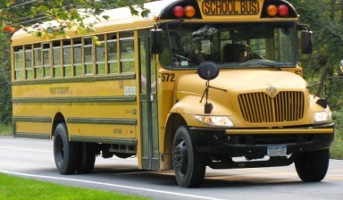 Объявление от Lincoln Bus: «Safe transportation of children to school» 1 фото