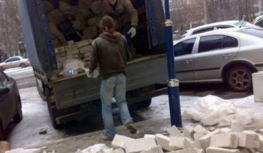 Объявление от Крым-Сила: «Вывоз мусора с грузчиками 24/7» 1 фото
