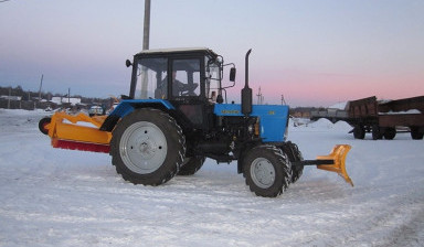 Объявление от Тимур СпецЗаказ: «Аренда трактора мтз со щёткой для уборки снега kolesnye» 1 фото