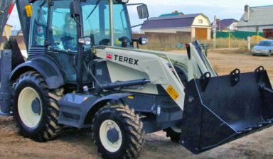 Объявление от Pro.АРЕНДА: «Аренда трактора Terex TLB 825» 1 фото