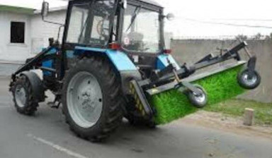 Объявление от С-Парк: «Аренда трактора с щеткой kolesnye» 1 фото