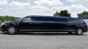 Объявление от San Diego Limo Rental Services: «Rent a quality limousine» 1 photos