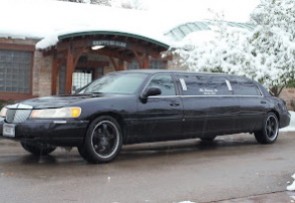 Объявление от Hess Limousine: «Rent a limousine for a wedding and transfer» 1 photos