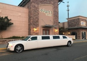 Объявление от Celebrity Limos: «Careful transportation,  delivery of a limousine» 1 photos
