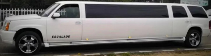 Объявление от Derby City Limousines LLC: «Fast transportation by limousine» 1 photos