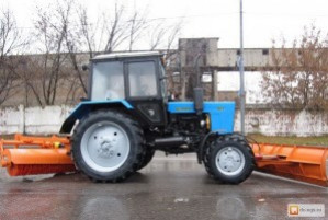 Объявление от Константин: «Аренда Трактора МТЗ 82.1 с щеткой и отвалом» 1 фото