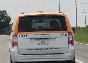 Объявление от Indy Airport Taxi: «Safe transfer to the airport» 1 photos