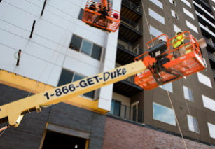 Объявление от Duke Rentals: «Accurate lifting of workers to a height» 2 photos