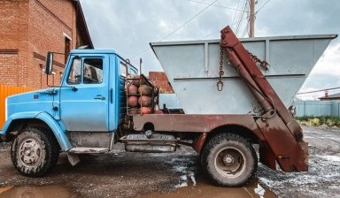 Объявление от Олег: «Вывоз строительного мусора контейнерами 8м3 и 11м3» 1 фото