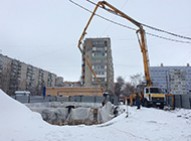 Объявление от «Рязань-спецтехника»: «Аренда бетононасоса betononasosy-42-metrov» 2 фото