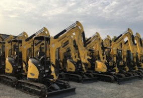 Объявление от Meridian Utility Equipment Sales: «Quick rental of a mini excavator» 2 photos