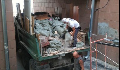 Объявление от Денис: «Вывоз строительного мусора с грузчиками 1-5 т.» 1 фото