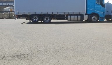 Перевозка, грузовая машина с прицепом 20 тонн.