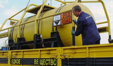 Объявление от Грузоперевозки: «Услуги перевозок танк-контейнером» 1 фото