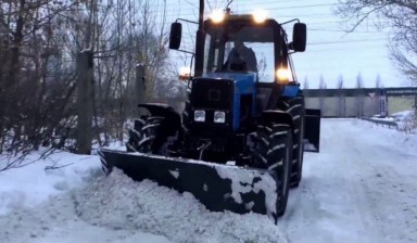 Услуги подметально-уборочного трактора, МТЗ 82 в Пскове