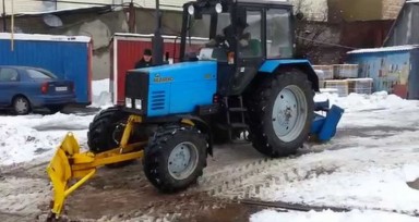 Объявление от Игорь: «Уборка снега снегоуборочной машиной, тракторами mtz» 1 фото