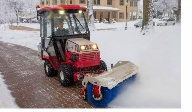 Предлагаем услуги снегоуборочной машины в Якутске