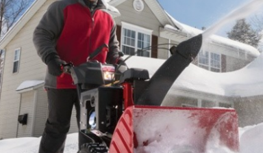 Предлагаем услуги снегоуборочной машины в Якутске