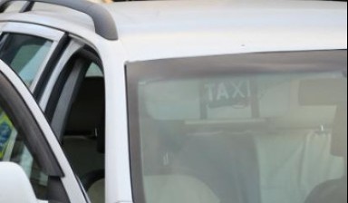 Объявление от Такси: «Быстрые услуги такси, дешево» 1 фото