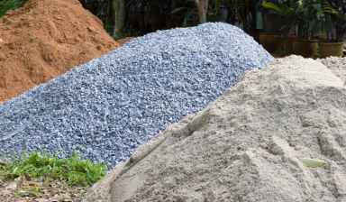 Объявление от Доставка щебня, песка,отсева, камень ракушечник.: «Песок щебень доставка» 1 фото