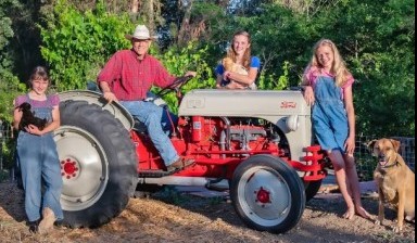 Объявление от Budget Truck Rental: «Agricultural Tractor in Salem» 1 photos