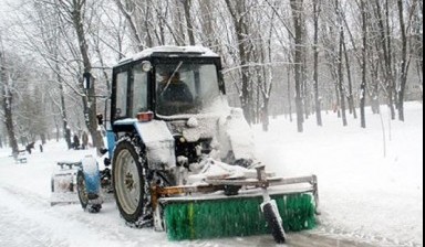 Объявление от ДиАН-ГРУПП: «Чистка дорог, тротуаров от снега. Трактор шетка. kolesnye» 1 фото