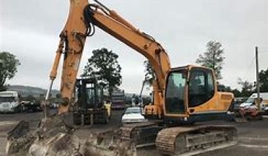 Объявление от Василий: «HYUNDAI R140 tracked excavator for rent» 1 фото