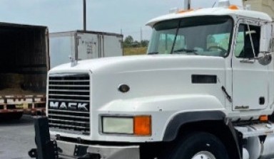 Объявление от Trucking: «Equipment transportation, cheap» 1 photos