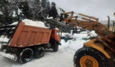 Объявление от Вывоз снега: «Уборка снега с дорог» 1 фото