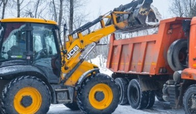 Уборка снега с дорог в Павловской Слободе