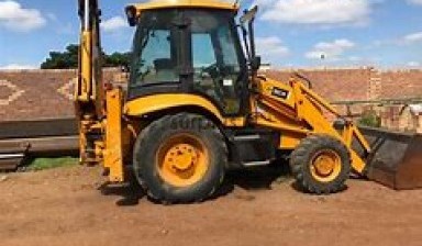 Объявление от Макс: «Экскаватор-погрузчик JCB 3CX в Южно-Сахалинск» 1 фото