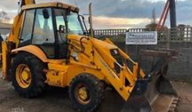 Объявление от Илья: «Нальчик экскаватор погрузчик JCB 3CX» 1 фото