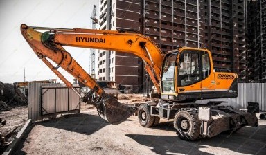 Объявление от Стройтехнотранс: «Аренда колесного экскаватора Hyundai R180W-9S» 1 фото