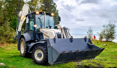 Объявление от СпецСилМаш: «Экскаватор-погрузчик TEREX» 2 фото
