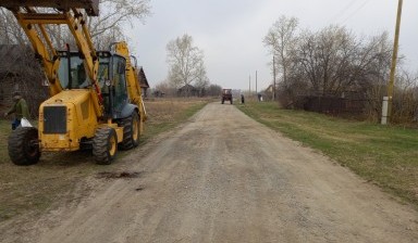 Объявление от Галиуллин Мансур Рафаэлович: «Экскаватор-погрузчик равноколесный с гидромолотом» 1 фото