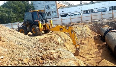 Объявление от Севак: «Аренда трактор/экскаватор-погрузчик с машинистом.» 2 фото