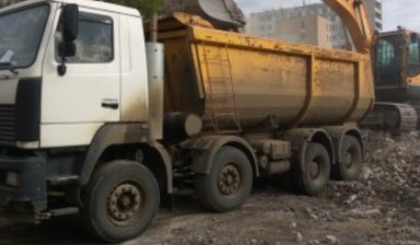 Объявление от Вывоз мусора в г. Киров: «Самосвалы для вывоза мусора, дешево» 1 фото