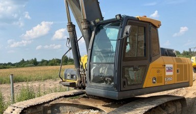 Объявление от БИЗНЕСТРАНССТРОЙ: «Экскаватор гусеничный john-deere» 3 фото