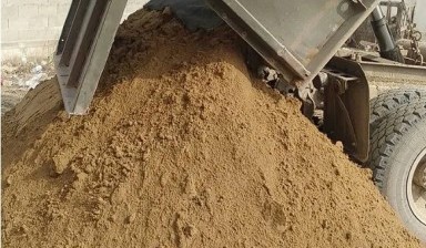 Объявление от Vtaraze: «Песок,мытый песок, Навоз, глина, вывоз мусора» 1 фото