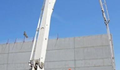 Объявление от Гусиноозерск бетон: «Подача бетона на высоту с помощью автобетононасоса» 1 фото