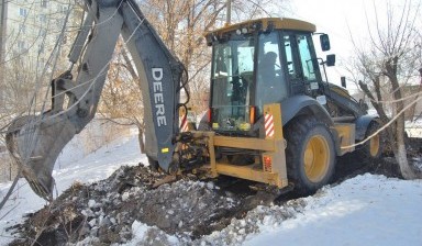 Объявление от ДК ЛобняСтрой: «Аренда экскаватор- погрузчик с гидромолотом.  s-gidrmolotom» 2 фото