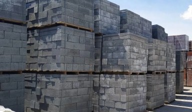 Объявление от БелСнаб: «Шлакоблоки, фундаментные блоки» 1 фото