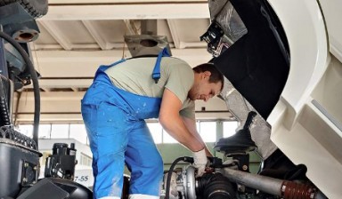 Объявление от Сергей: «Недорогой ремонт грузовиков» 1 фото
