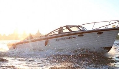Объявление от Аренда катера: «Яхта в аренду по доступным ценам» 1 фото