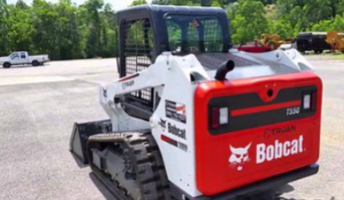 Объявление от Excavator: «Гусеничный мини-погрузчик Bobcat T550» 1 фото